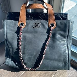 Chanel Vintage handbag tote